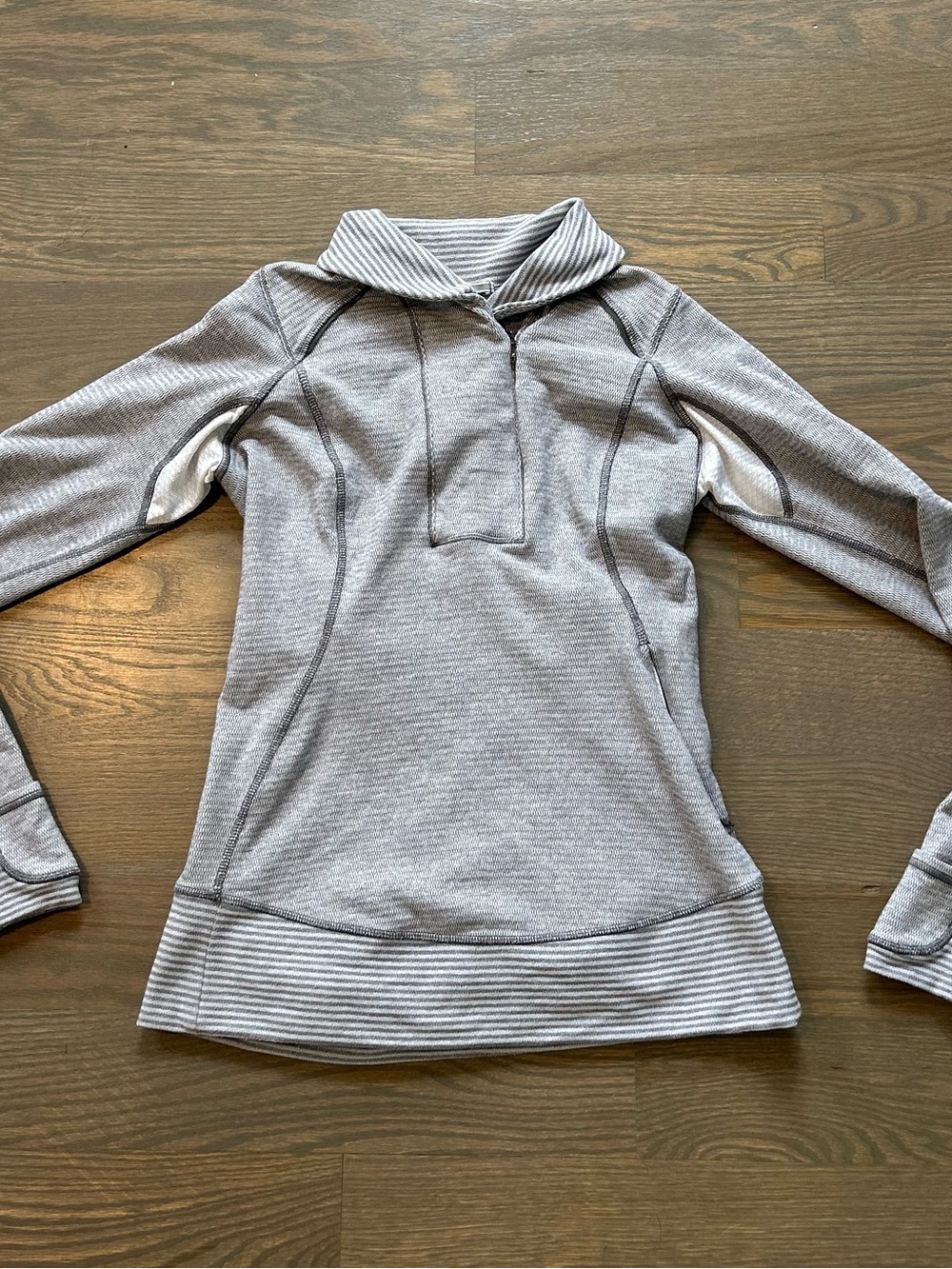 Lululemon Think Fast Pullover size 6